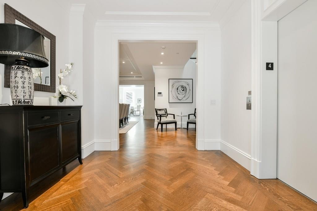 Services 21 move in, move out cleaning, empty home cleaning, customized cleaning, professional maids, weekly house cleaning